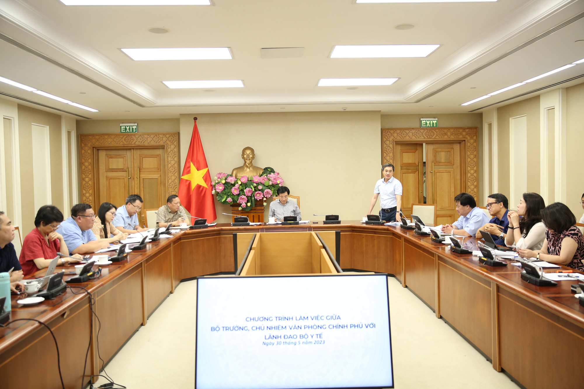 Thứ trưởng Bộ Y tế Trần Văn Thuấn cho biết Bộ nhận được sự phối hợp chặt chẽ của VPCP trong các nhiệm vụ, công việc được giao.