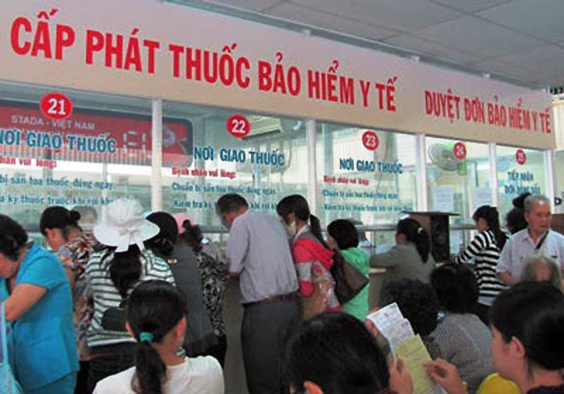 Người tham gia BHYT không thể tự đi khám sau đó mang đơn thuốc được kê đến nơi đăng ký khám chữa bệnh BHYT ban đầu để được cấp thuốc theo chế độ BHYT...