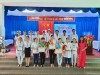Ban Giám khảo, Ban Tổ chức, Cổ động viên chụp ảnh lưu niệm cùng 3 đội đạt giải cao nhất