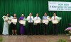 Lãnh đạo Bệnh viện Nguyễn Đình Chiểu và lãnh đạo 5 khoa, phòng thuộc bệnh viện nhận bằng khen UBND tỉnh. Ảnh: Nguyễn Tâm.