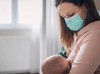 Mẹ F0 có được cho con bú không?
