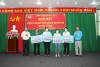 Giám đốc Sở Y tế và Chủ tịch Công đoàn Ngành Y tế đã trao bảng tượng trưng nhà “Mái ấm Ngành y” cho 04 đoàn viên khó khăn về nhà ở