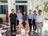 Đoàn đến thăm, chúc tết cán bộ lãnh đạo về hưu.