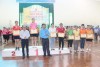 Lãnh đạo Sở Y tế, LĐLĐ tỉnh trao thưởng các đội có thành tích cao tại Hội thao.