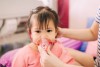 Viêm phổi là một trong những bệnh hay gặp ở trẻ khi chuyển mùa.
