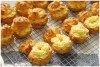 Thực phẩm không phải là con đường duy nhất mà Salmonella lây sang người. Vi khuẩn cũng lây lan qua nước bị ô nhiễm, môi trường, người khác và động vật.