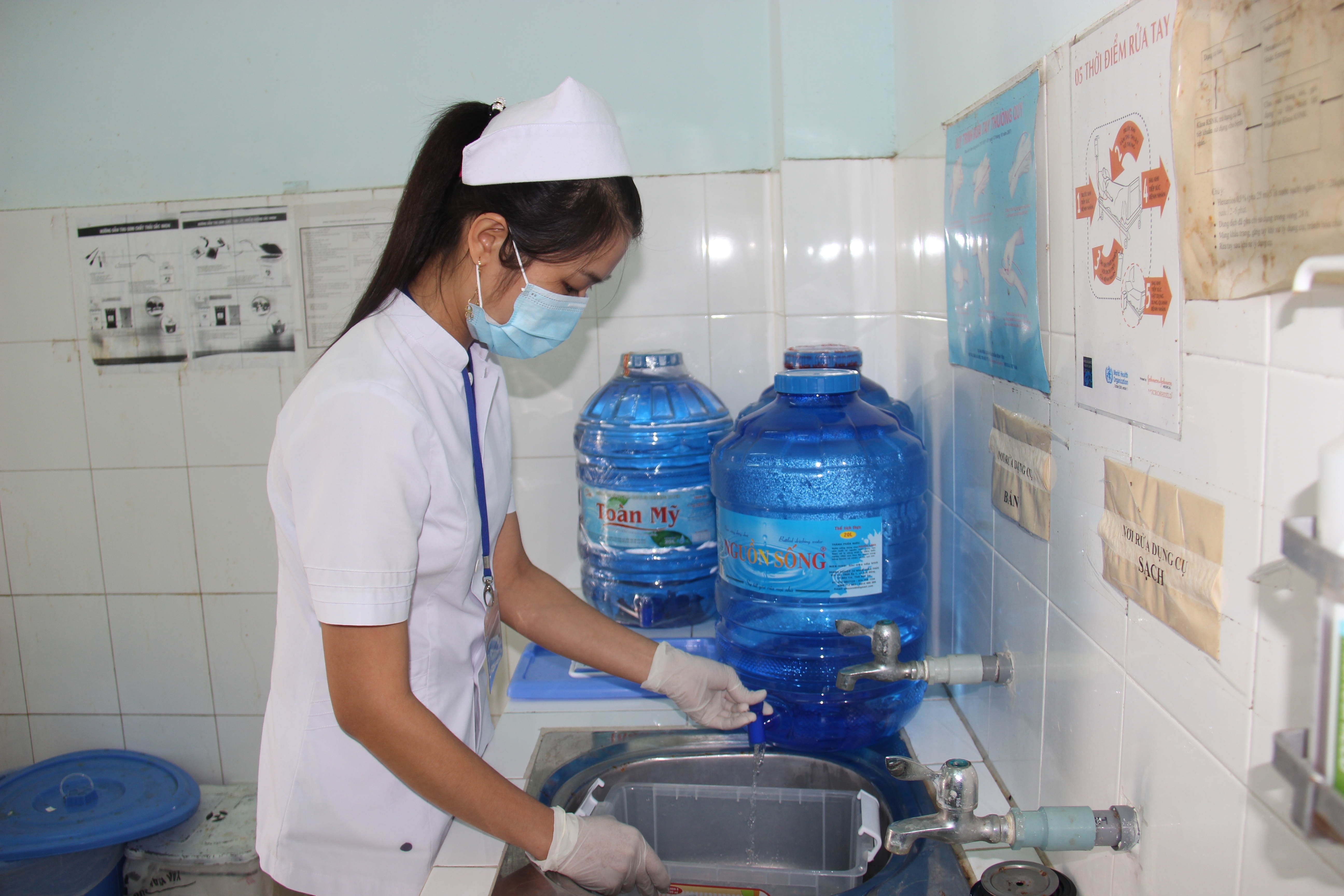 Nước đóng bình hiện nay trên thị trường khan hiếm