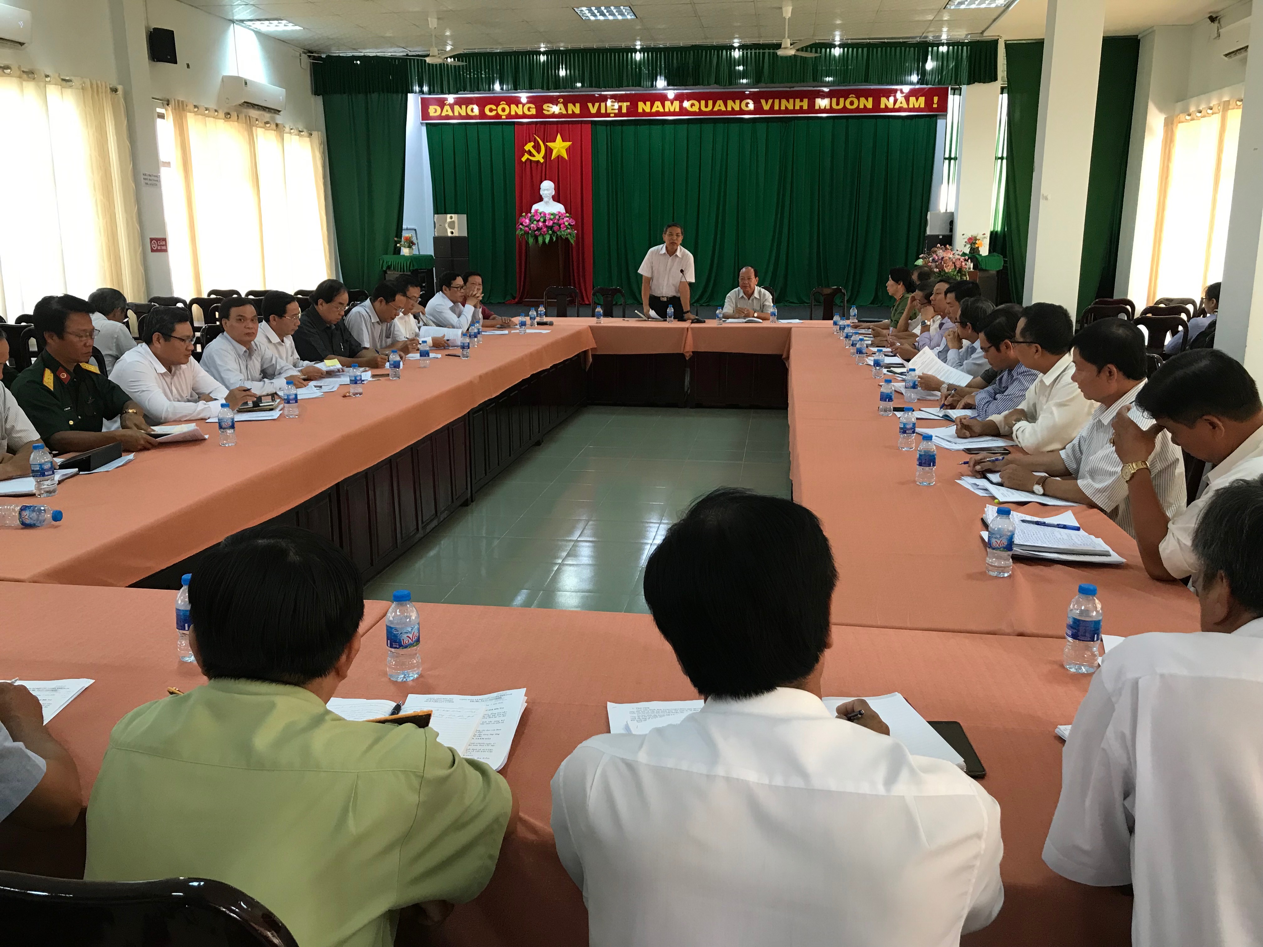 Chủ tịch Ủy ban nhân dân tỉnh Cao Văn Trọng - Trưởng Ban chỉ đạo phòng, chống SARS-CoV-2  phát biểu chỉ đạo tại cuộc họp Ban chỉ đạo ngày 13/3/2020