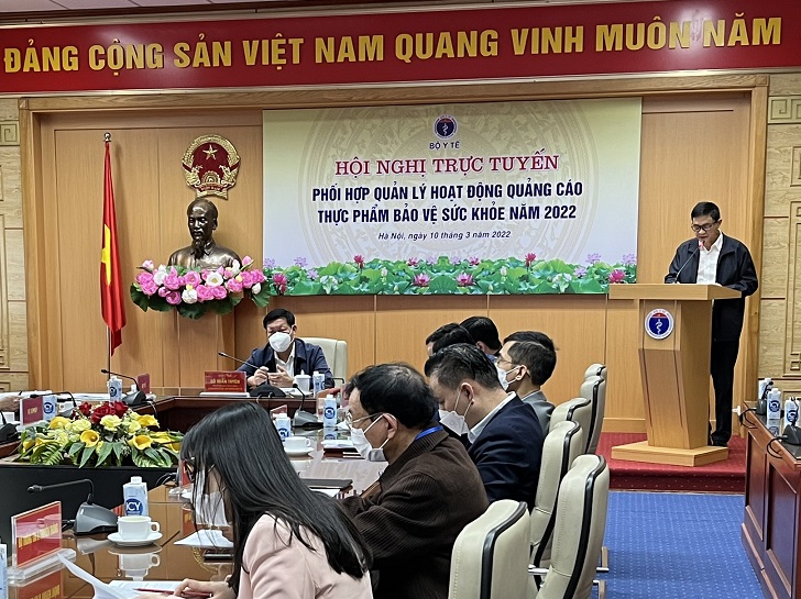 Đ/c Nguyễn Thanh Phong, Cục trưởng Cục ATTP báo cáo thực trạng quảng cáo thực phẩm bảo vệ sức khoẻ