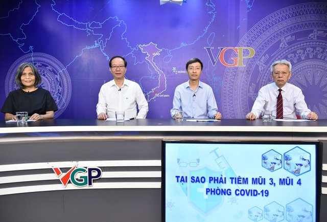 Các vị khách mời tham dự Tọa đàm (từ trái sang): TS. Socorro Escalante, Quyền Trưởng đại diện WHO tại Việt Nam; PGS.TS. Trần Minh Điển, Giám đốc Bệnh viện Nhi Trung ương; GS.TS. Phan Trọng Lân, Cục trưởng Cục Y tế dự phòng (Bộ Y tế) v