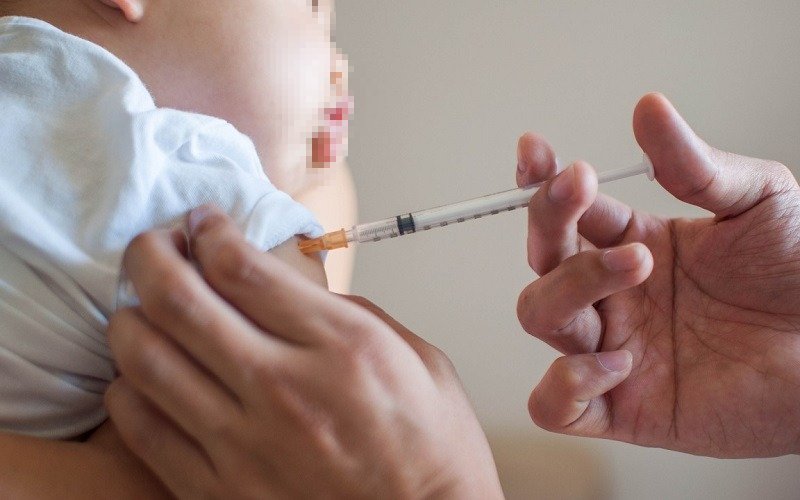 Tiêm vaccine phòng bệnh ho gà cho trẻ là biện pháp phòng bệnh hiệu quả. Ảnh minh họa