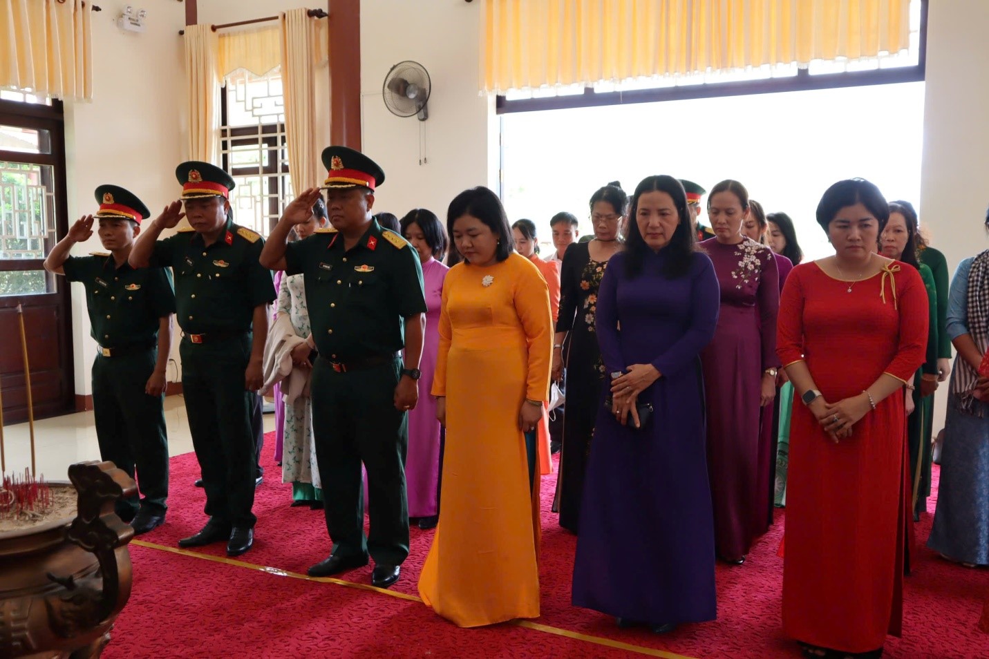 Sở Y tế tỉnh Vĩnh Long tổ chức về nguồn, dâng hương tại Khu lưu niệm Giáo sư, Viện sĩ, Thiếu tướng, Anh hùng Lao động Trần Đại Nghĩa